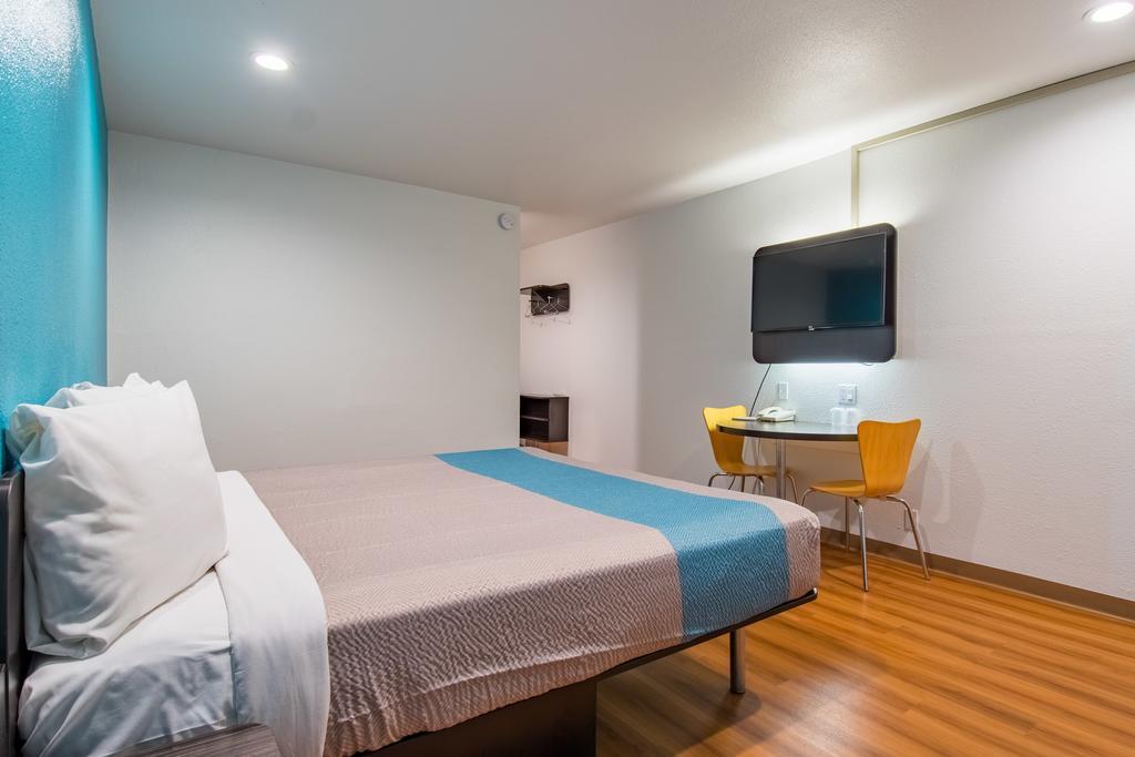 Motel 6-San Bernardino, Ca - Downtown الغرفة الصورة