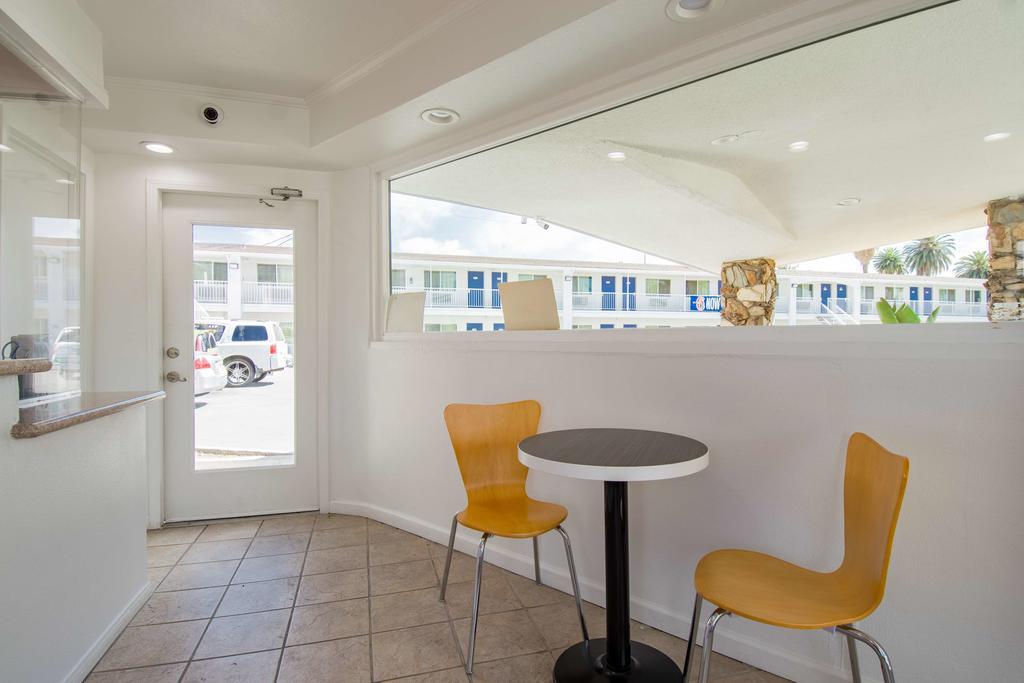 Motel 6-San Bernardino, Ca - Downtown المظهر الخارجي الصورة