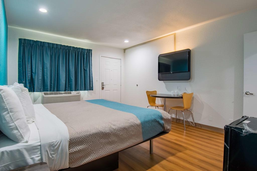 Motel 6-San Bernardino, Ca - Downtown المظهر الخارجي الصورة